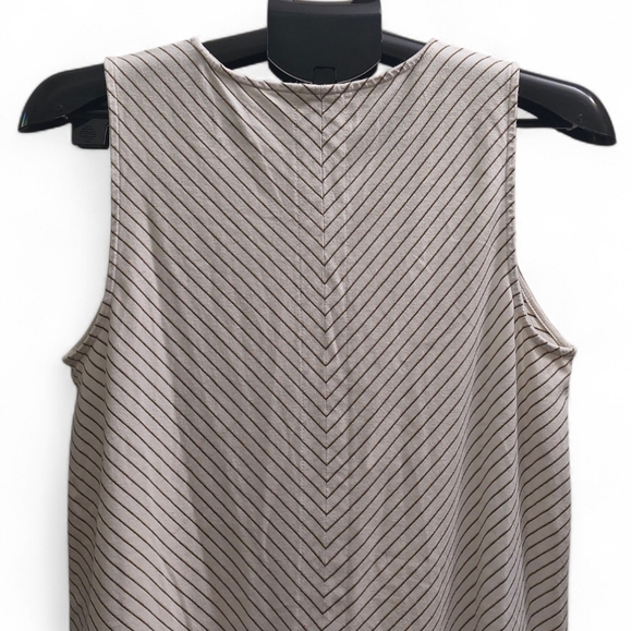 Striped Sleeveless Top - Picture 7 of 8